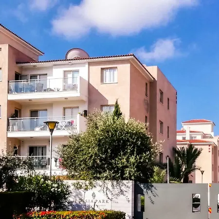 Appartement Modern In A Calm Garden *